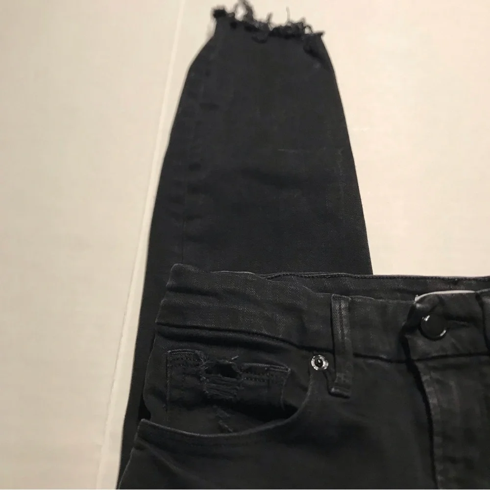 Good American Good Waist Crop Raw Step Hem Black Jean Size 6/28 - Picture 4 of 10